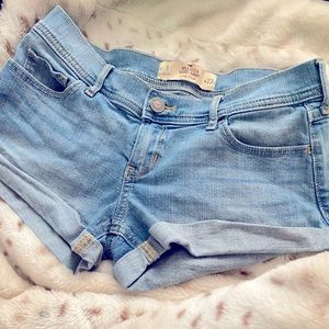 Hollister shorts great condition comfortable